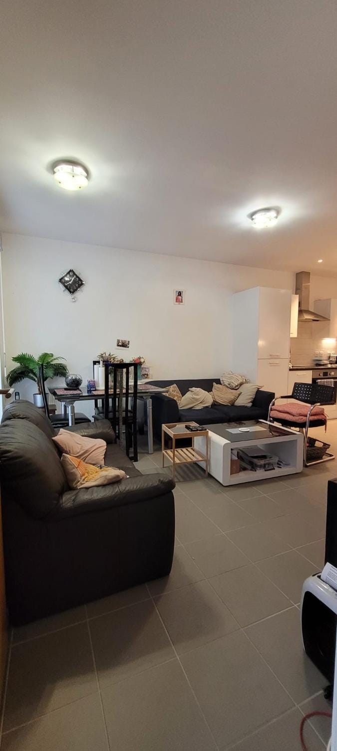 Kitchen or kitchenette, Seating area, Dining area