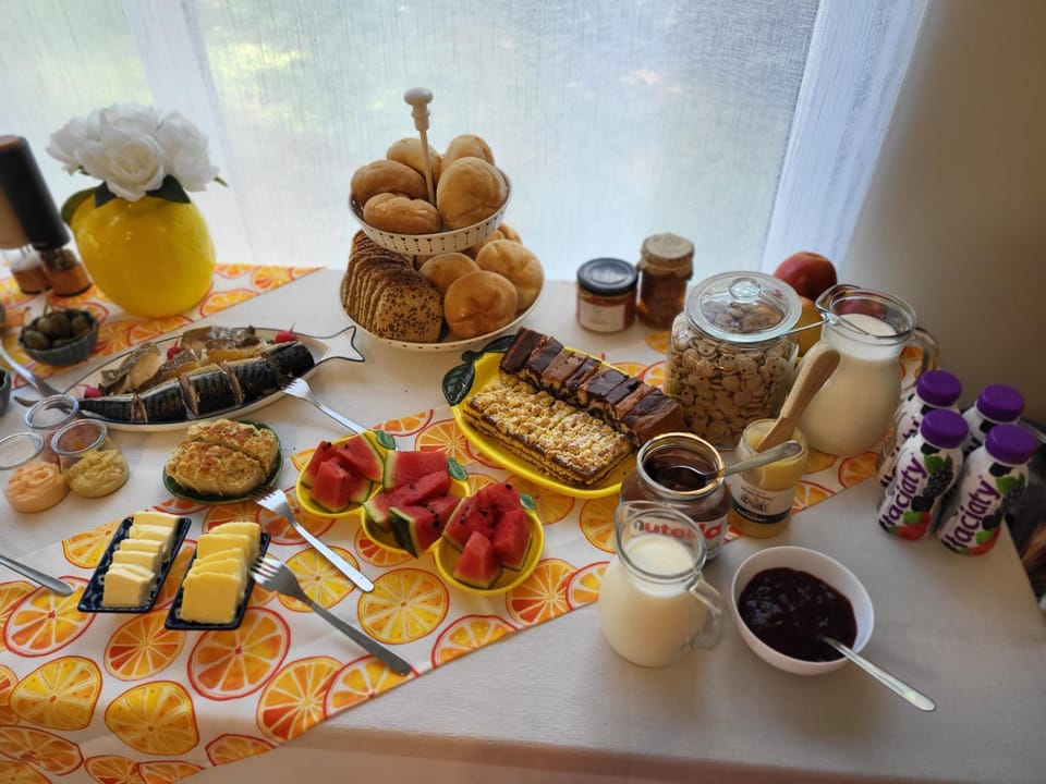 Food and drinks, Food, Breakfast, Buffet breakfast