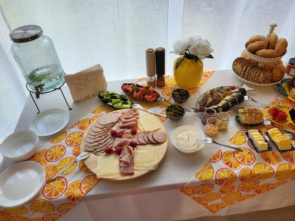 Food and drinks, Food, Breakfast, Buffet breakfast