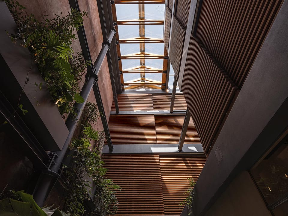 Property building, Day, Decorative detail, Garden view