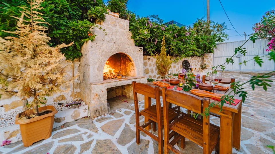 Spring, Day, BBQ facilities, Garden, Seating area, Dining area, Garden view