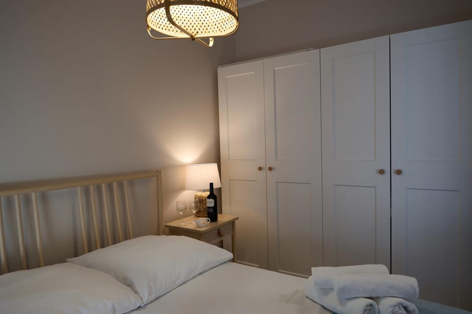 Bed, Bedroom, wardrobe