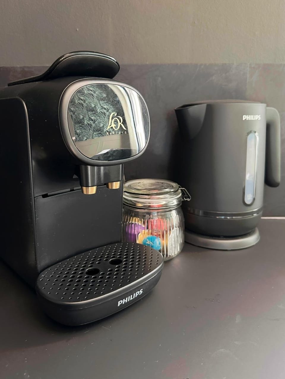 Coffee/tea facilities