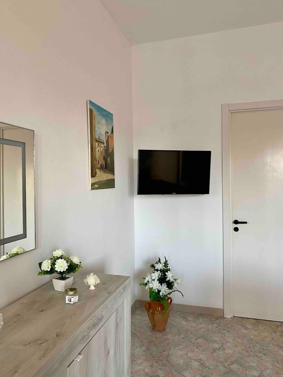 TV and multimedia, Decorative detail, Decorative detail