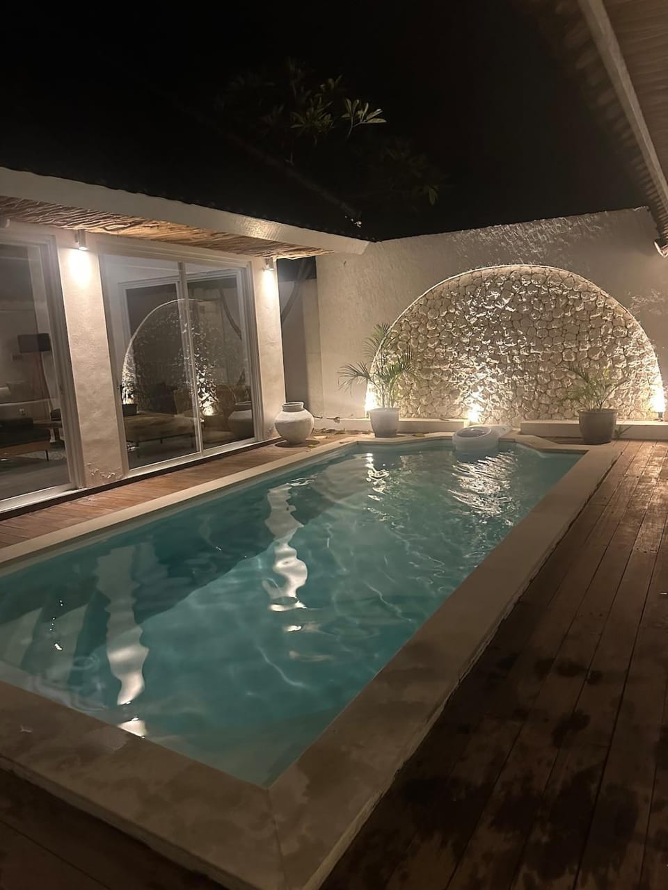 Night, Pool view