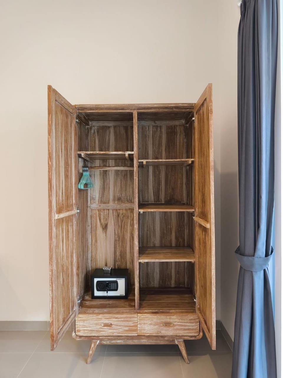 wardrobe, Internal: Not applicable to any particular room
