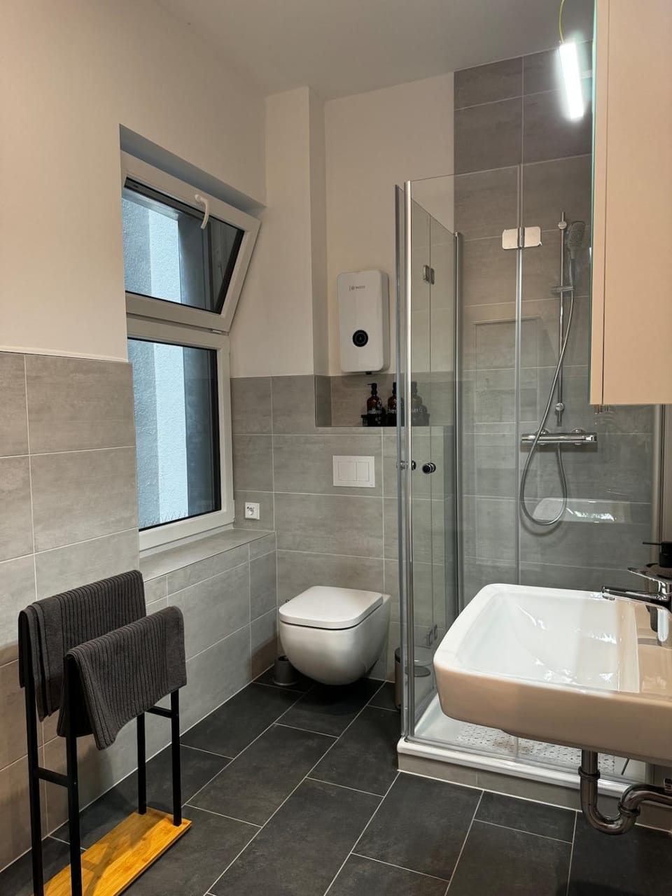 Shower, Toilet, Bathroom