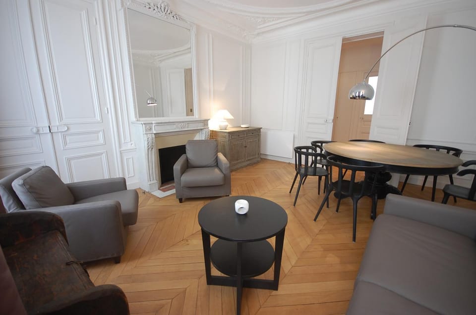 2 chambres St Germain des Prés Apartment in Paris
