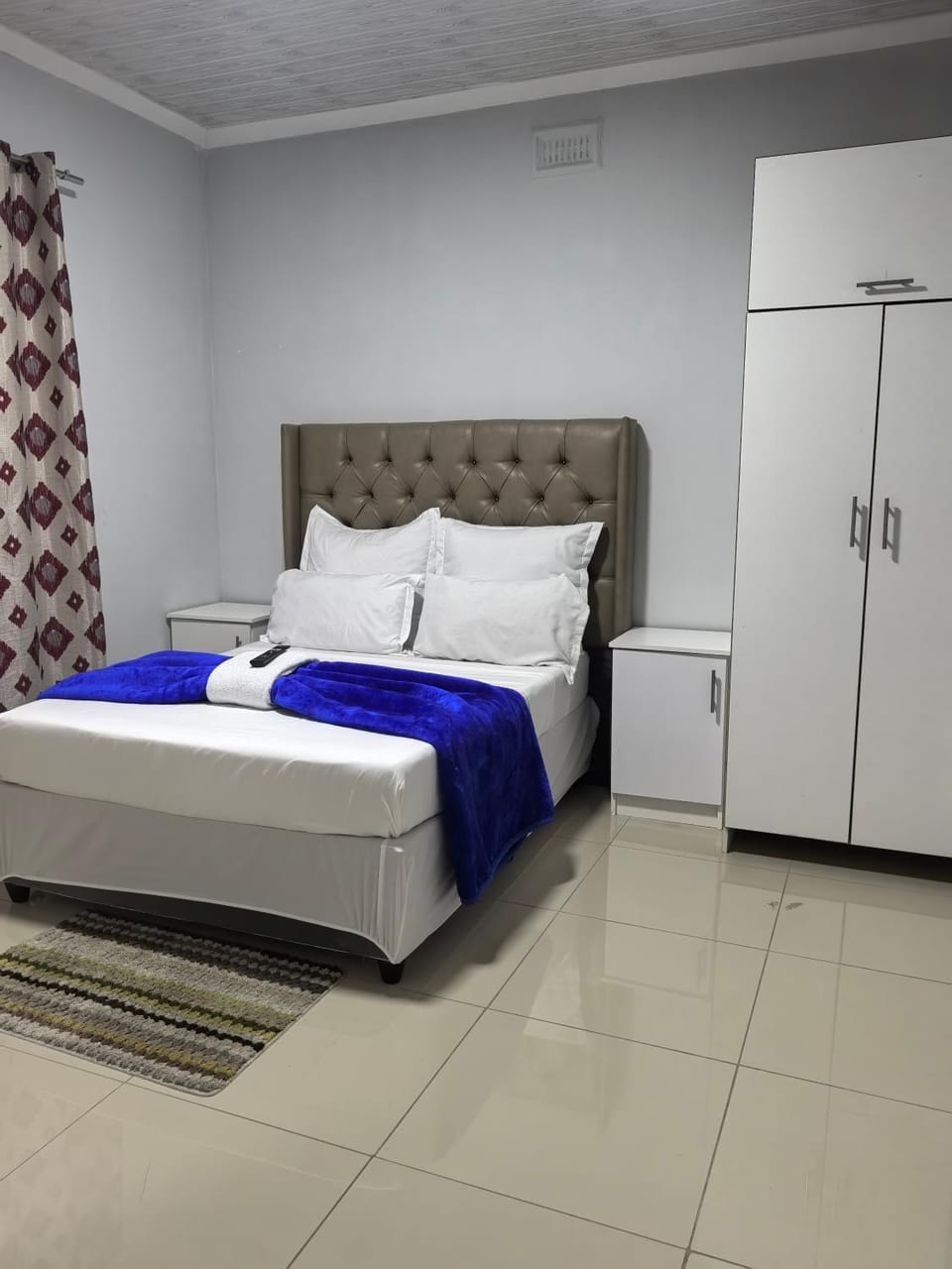 Gift Guest house 3 Bed and Breakfast in Cape Town