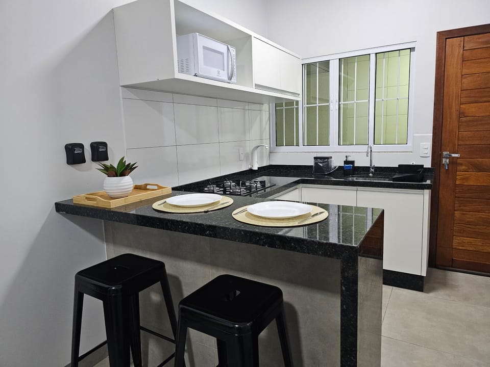 Kitchen or kitchenette, Dining area, stove