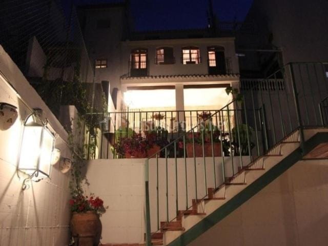 Adarve de los Olivares House in Andalusia