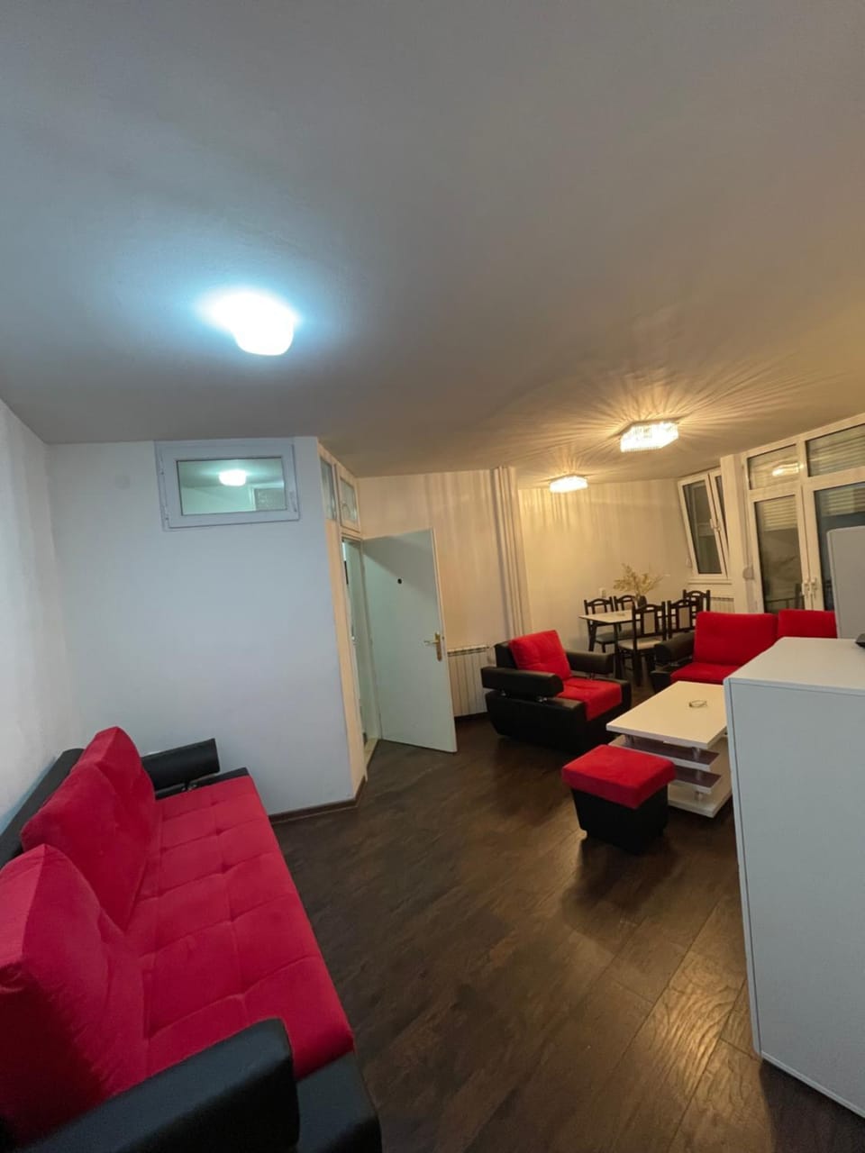 TV and multimedia, Living room, Photo of the whole room, Seating area, air conditioner