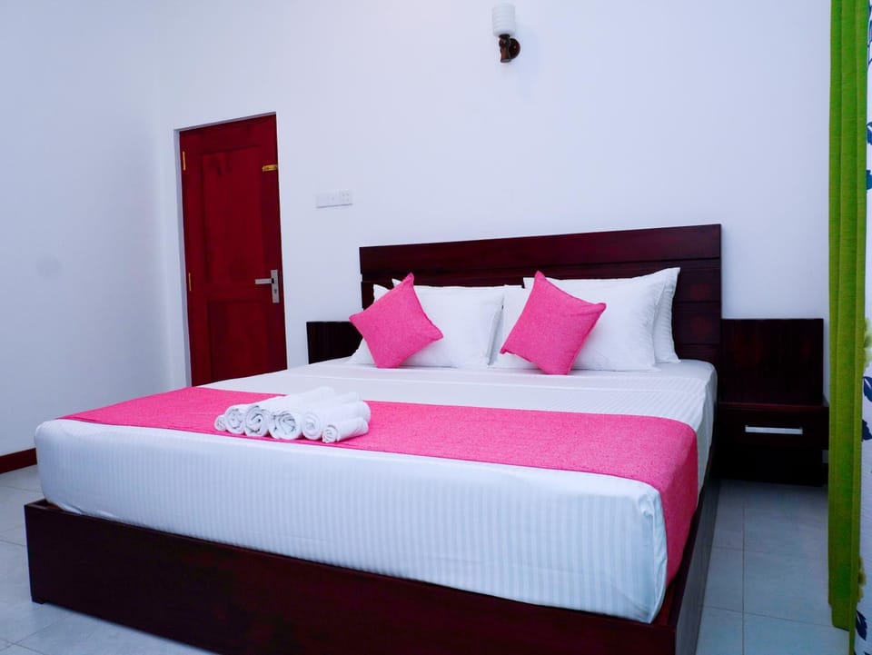 Bed, Bathroom, Coffee/tea facilities, Balcony/Terrace, Photo of the whole room, Bedroom, children, young children, older children, flat iron, furniture, internet, locker, room service, safe, soundproof, towels, wardrobe, air conditioner