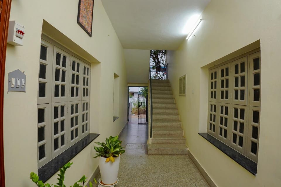 Pent house room with king-size bed Apartment in Tirupati
