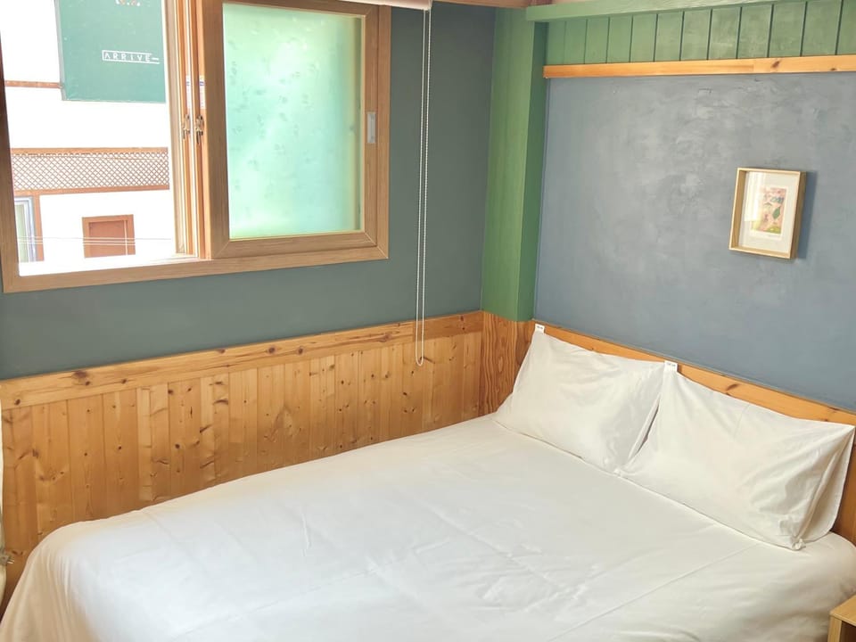 Bed, View (from property/room), Photo of the whole room, Decorative detail