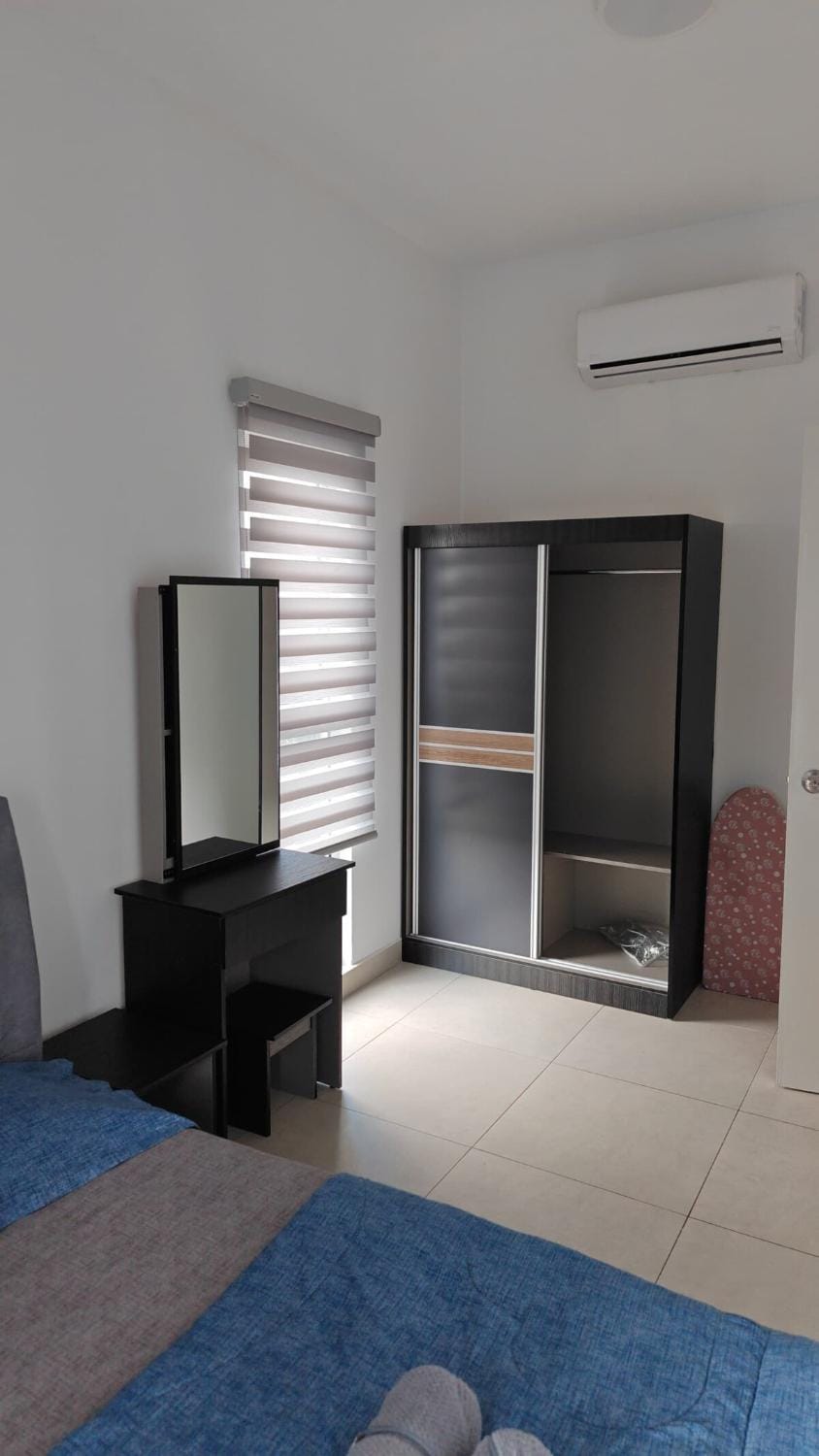 Amna Lovely Vacation House Fast Wifi 3 Aircond And Netflix Apartment in Negeri Sembilan, Malaysia