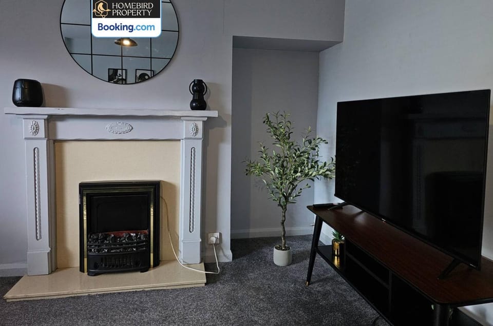 TV and multimedia, Living room, Seating area