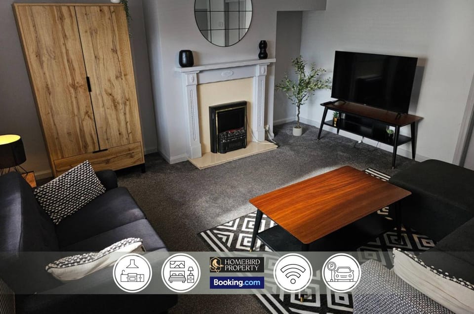 TV and multimedia, Living room, Seating area