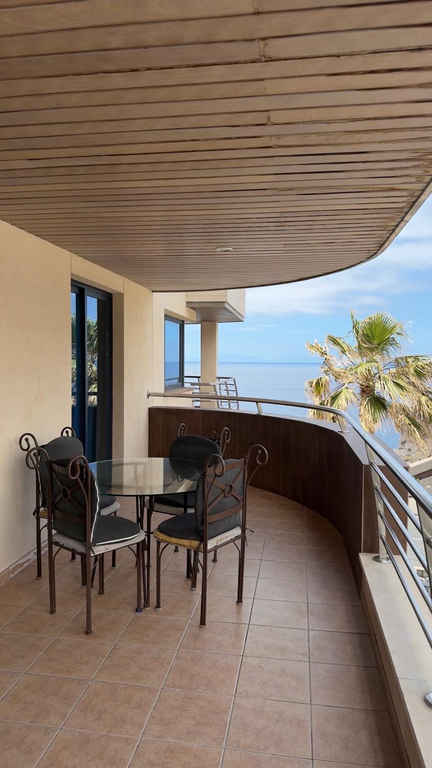 Ocean View Two Bedroom Apartment in Los Gigantes With Balcony And Pool Apartment in Acantilados de Los Gigantes