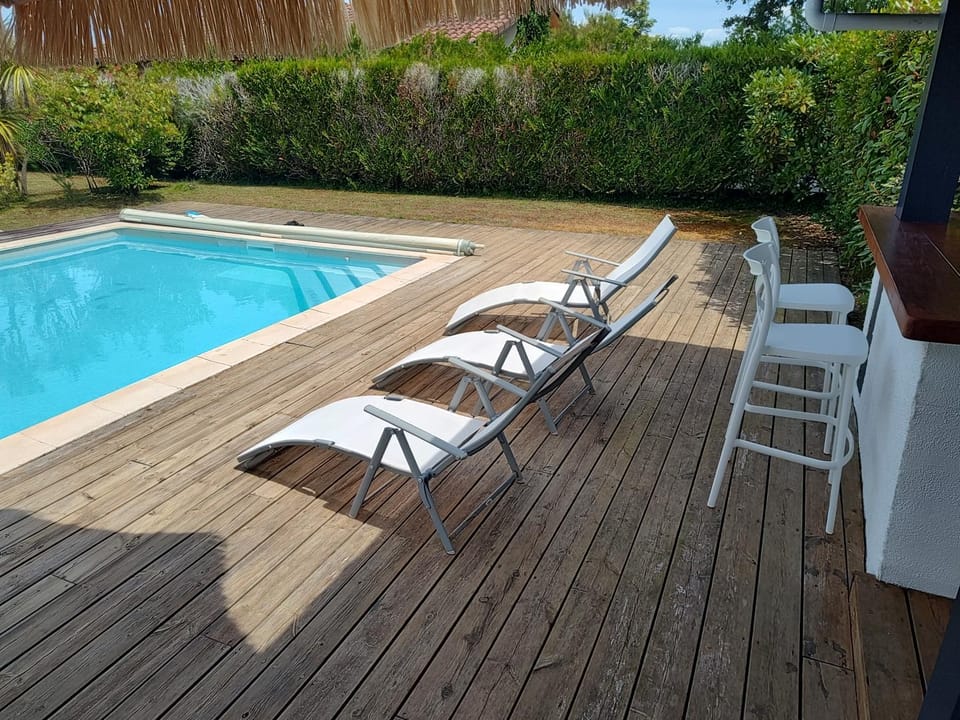 Villa Landaise et sa grande piscine House in Parentis-en-Born