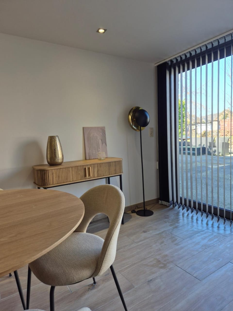 Dining area, Internal: Not applicable to any particular room