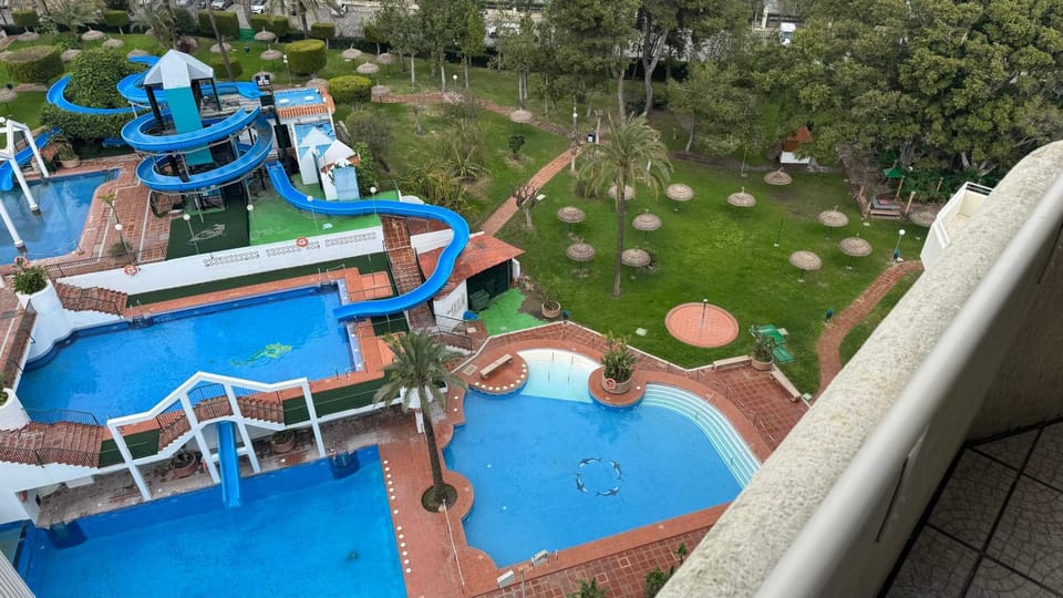 Estudio benal Beach vista a la piscina Apartment in Benalmadena