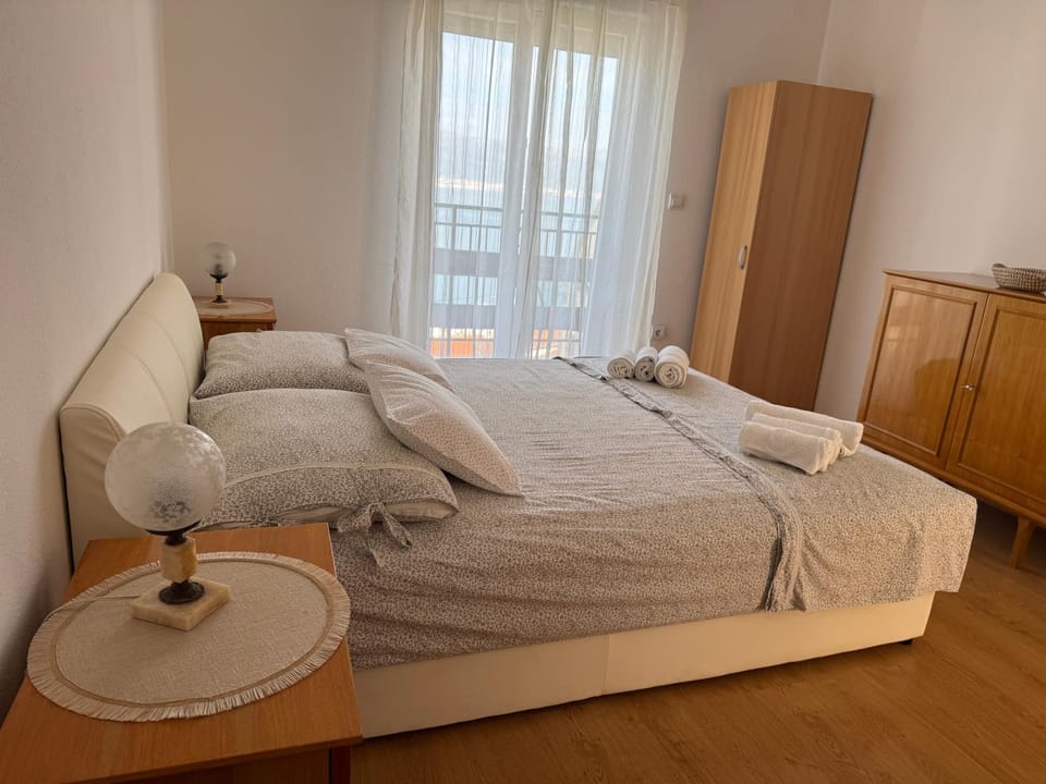 Bed, Balcony/Terrace, Bedroom, towels, wardrobe
