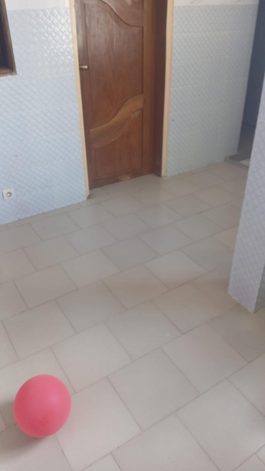 studio avec salons séparé et balcon Vacation rental in Dakar Region, Senegal