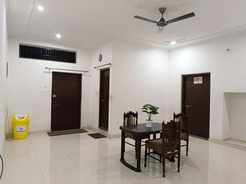 Krishna Villa Apartment in Varanasi