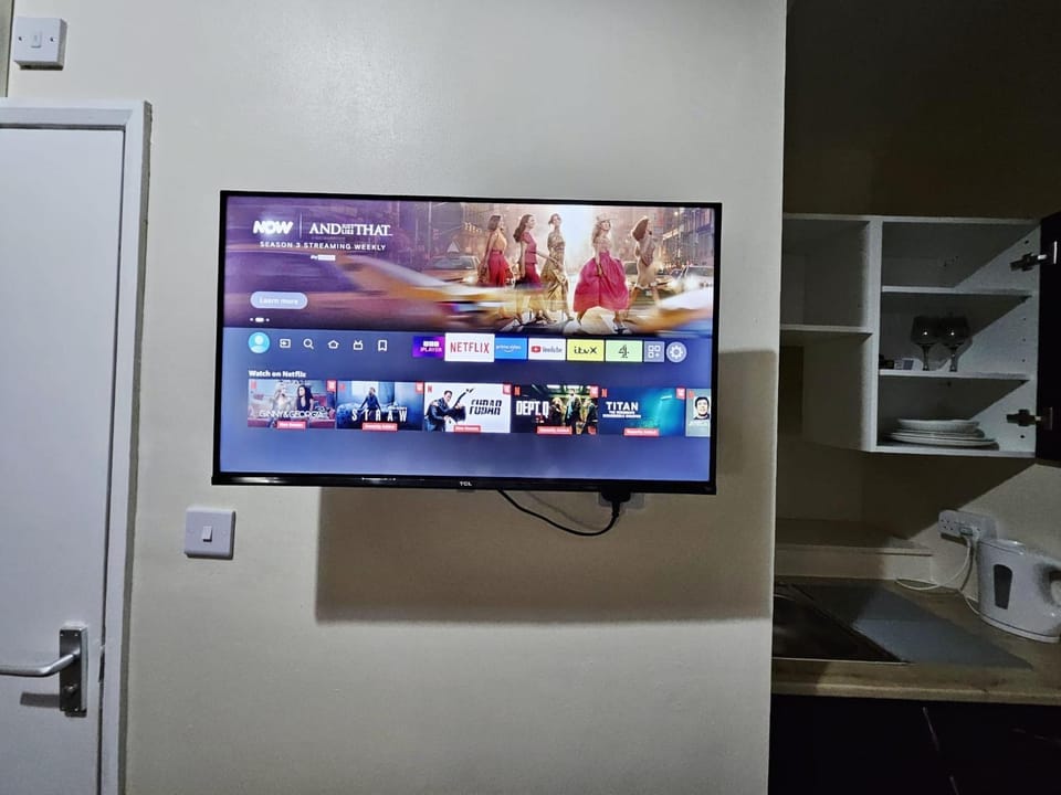 Communal lounge/ TV room, TV and multimedia, Kitchen or kitchenette, Evening entertainment