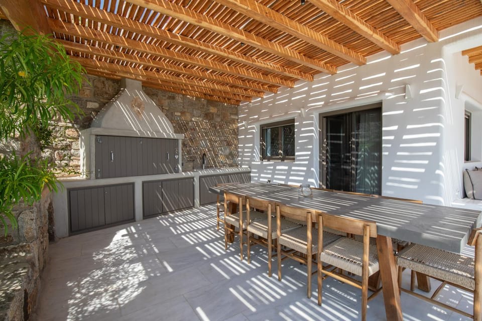 BBQ facilities, Dining area
