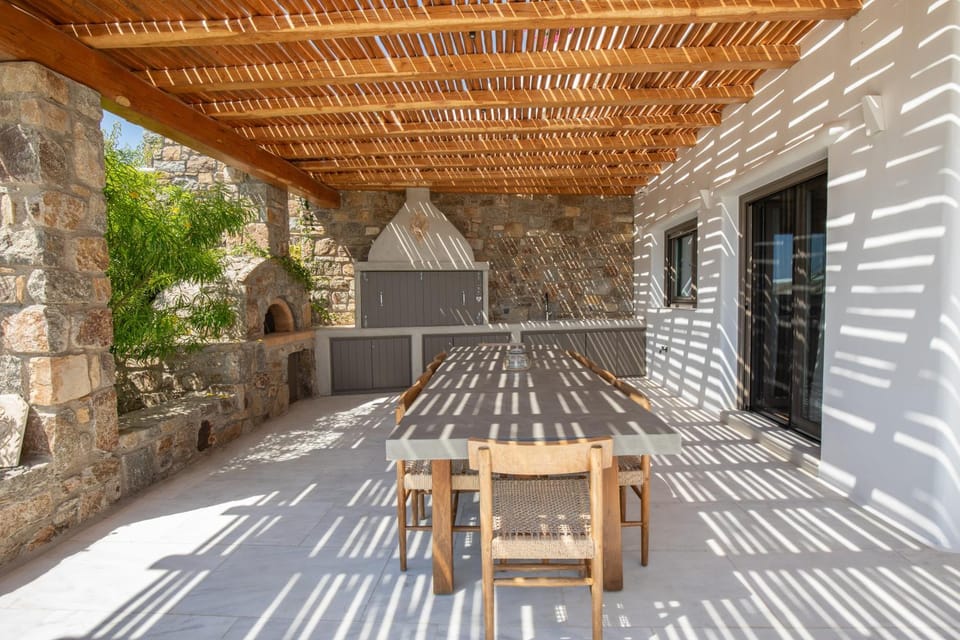 Day, BBQ facilities, Dining area