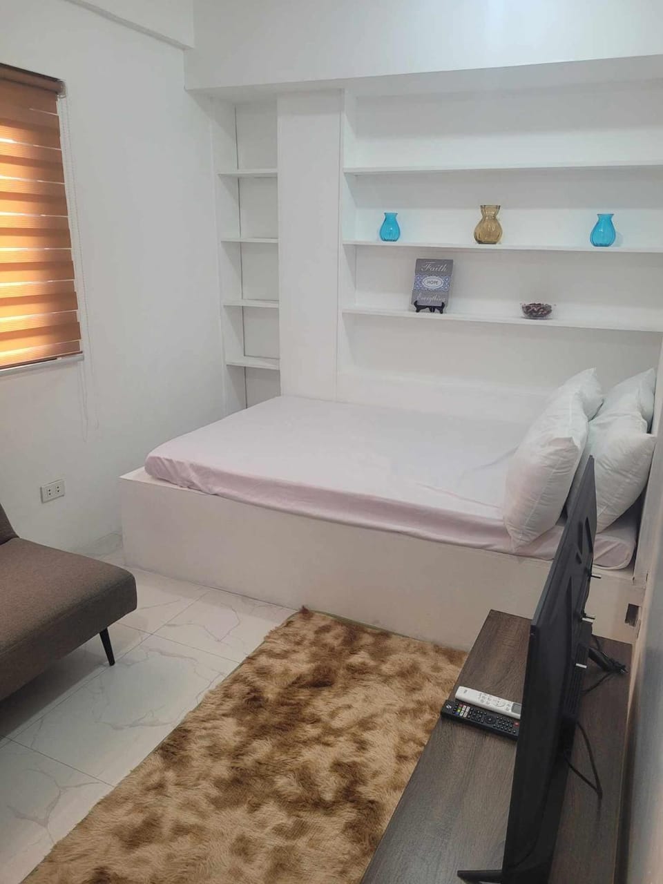 Transient House YSJ Apartment in Quezon City