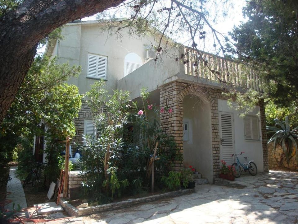 Blue Lagoon Pag Apartment in Zadar County