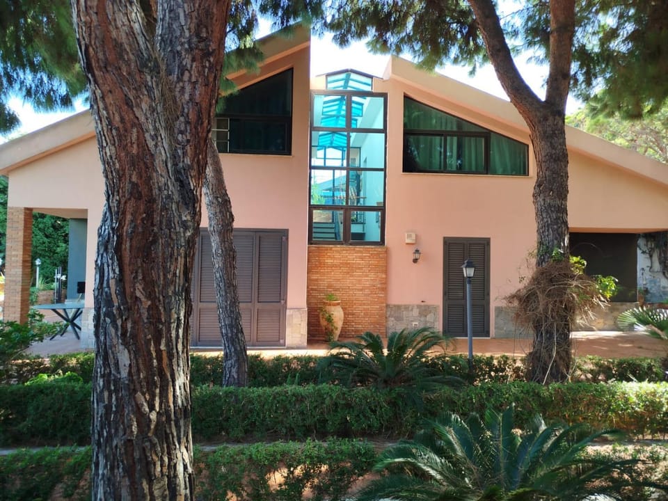 Property building, Garden view