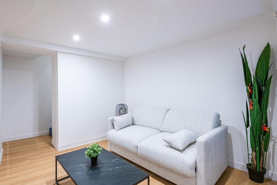 Le De Niro Magnifique Duplex Invalides Eiffel Tower 7 Pers Apartment in Paris