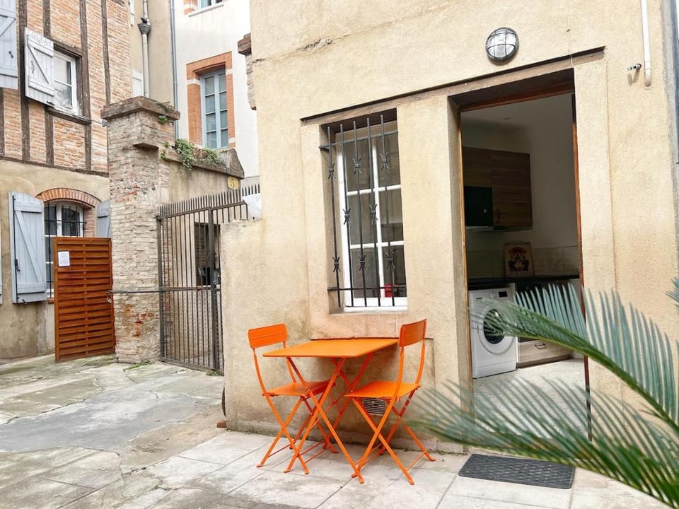 Property building, Balcony/Terrace