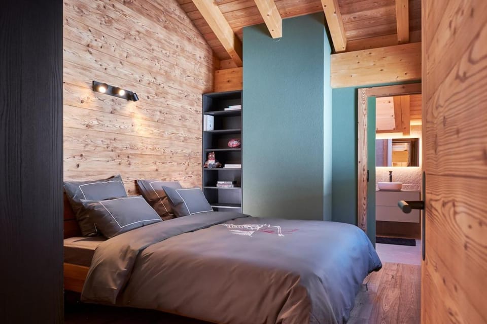 New high standing chalet Chalet in Canton of Valais