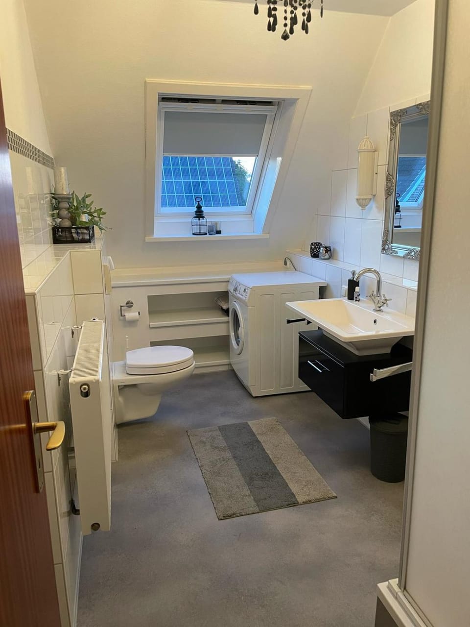 Toilet, Bathroom, washing machine