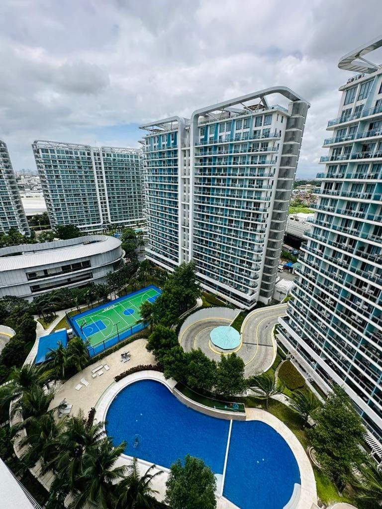 Azure staycation by marco Hotel in Paranaque