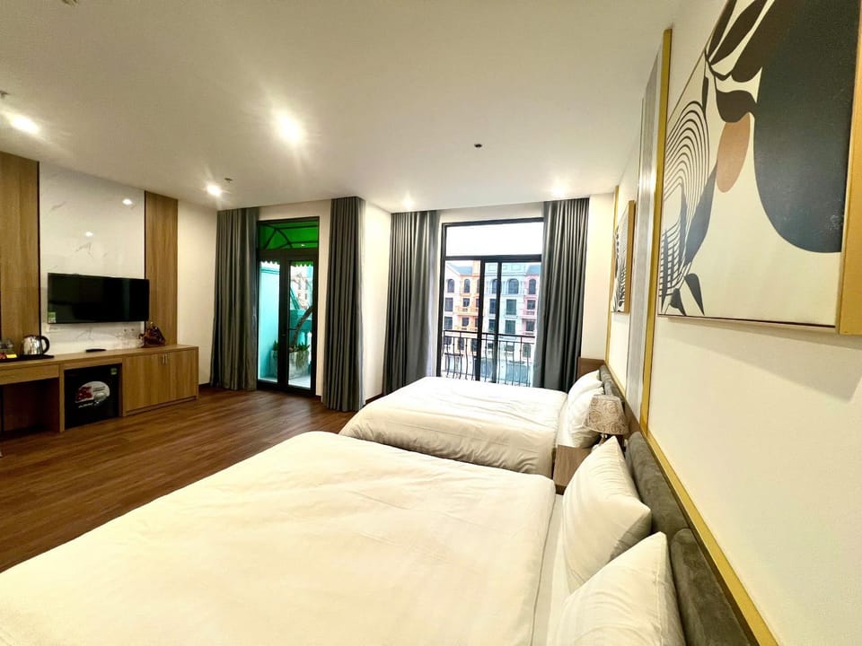 Communal lounge/ TV room, Bed, TV and multimedia, Photo of the whole room, Bedroom