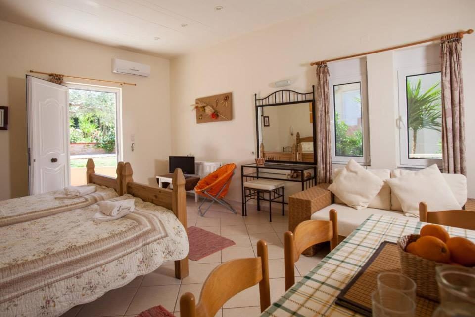 Nea Kydonia suites and studios Apartment in Crete Region