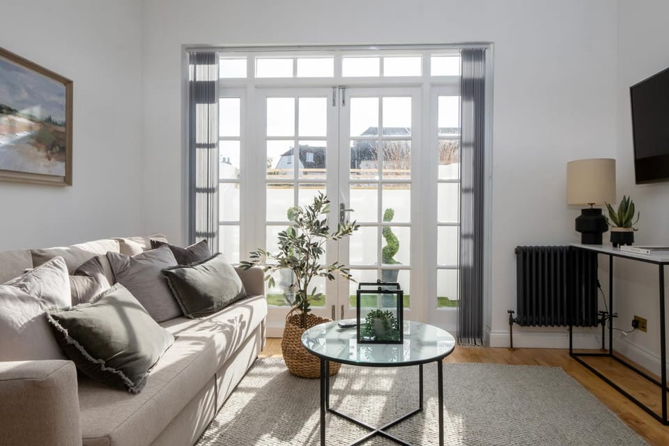 Patio, Communal lounge/ TV room, TV and multimedia, Living room