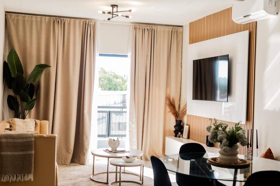 TV and multimedia, Balcony/Terrace, Living room, Decorative detail