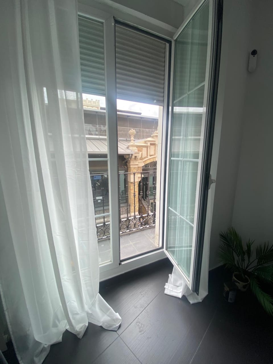 Mercado Central 93 Apartment in Zaragoza