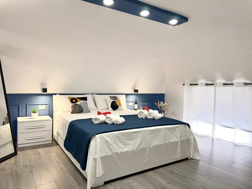 Bed, Photo of the whole room, Bedroom, towels, wardrobe