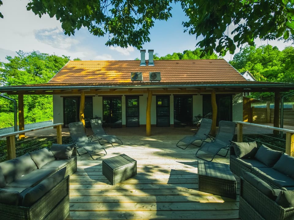 Property building, Balcony/Terrace