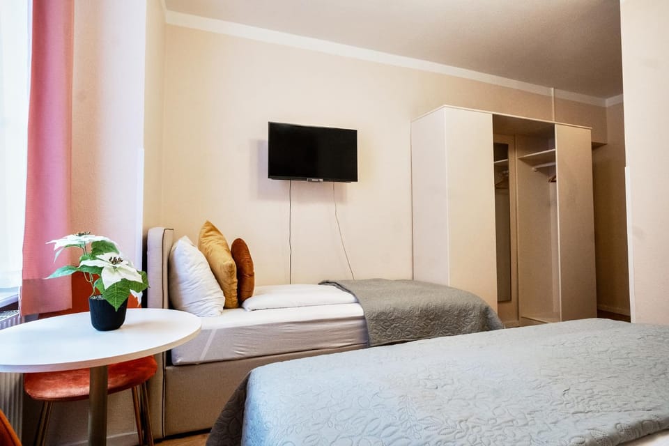 Votivpark Rooms I Self Check In Hotel in Vienna
