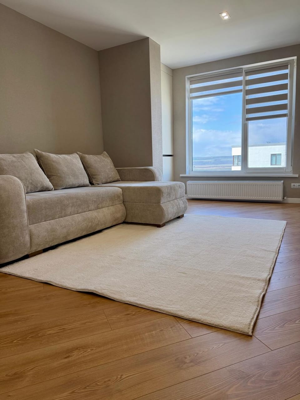 Bed, Living room, Seating area
