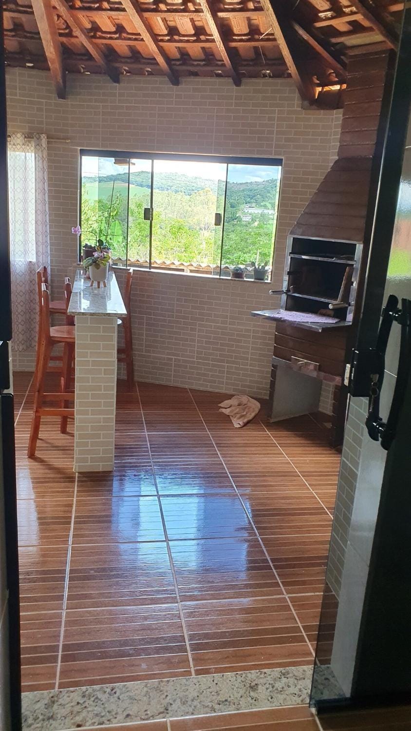 Casa a 3km do Complexo Ganso e na natureza House in State of São Paulo